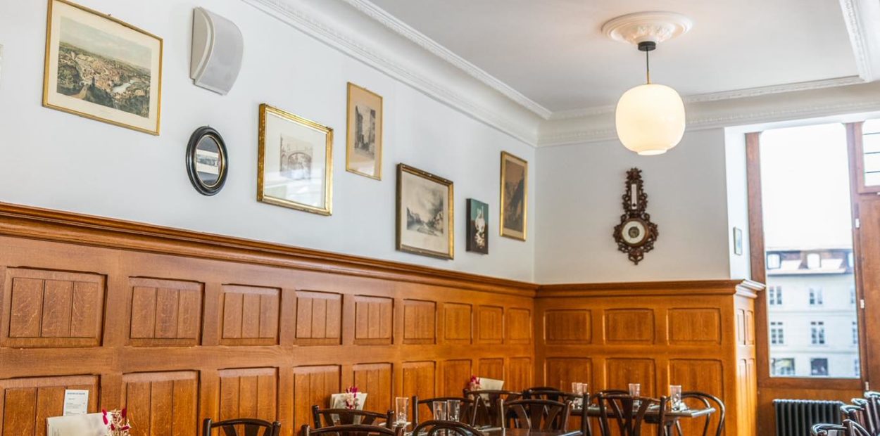 brunch-cafe-des-arcades-interieur