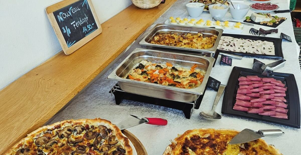 brunch-cafe-du-1er-aout-buffet