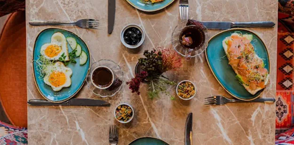 brunch_kriens_cafe-fanus_table