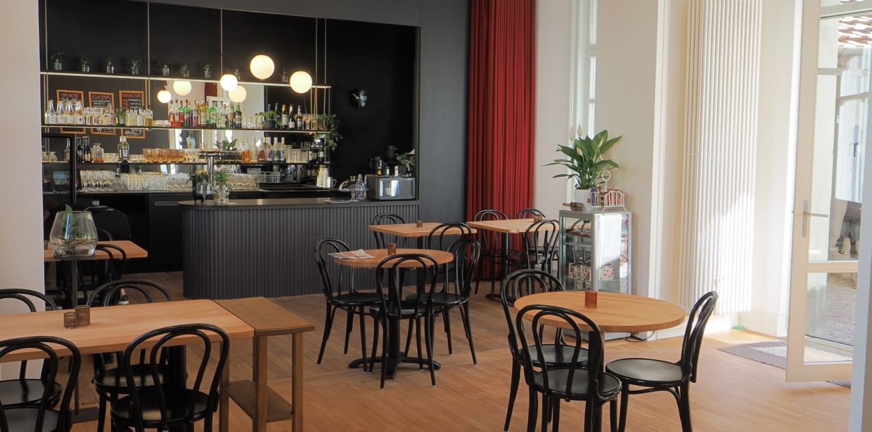 brunch-cafe-de-la-marionette-interieur