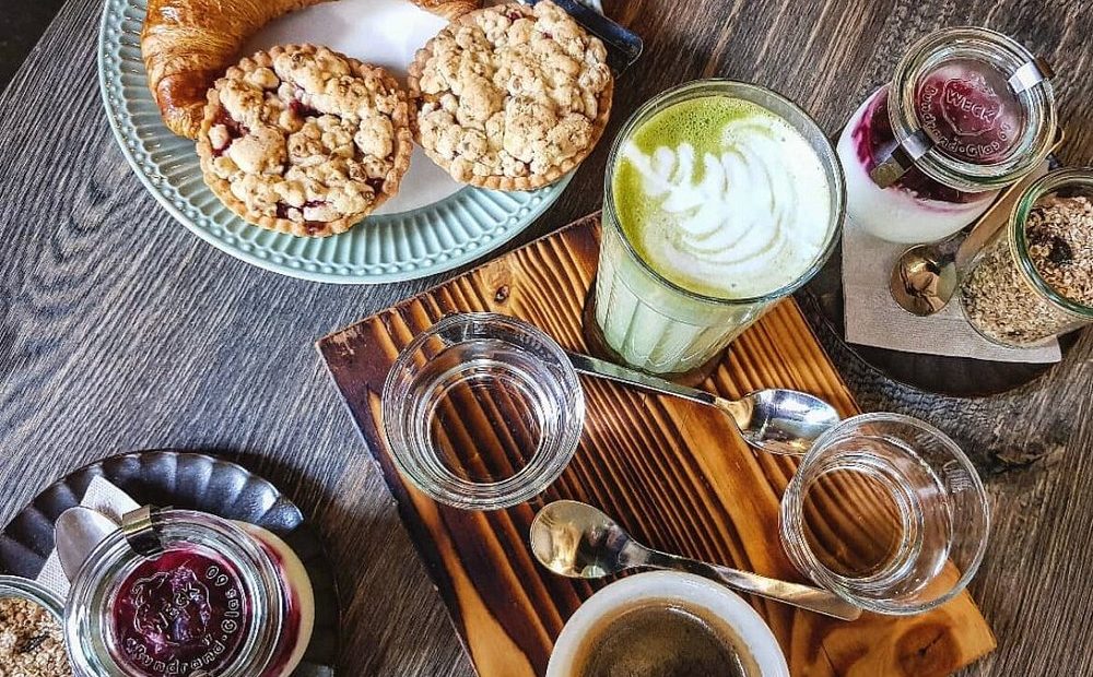 brunch-petit-couteau-table