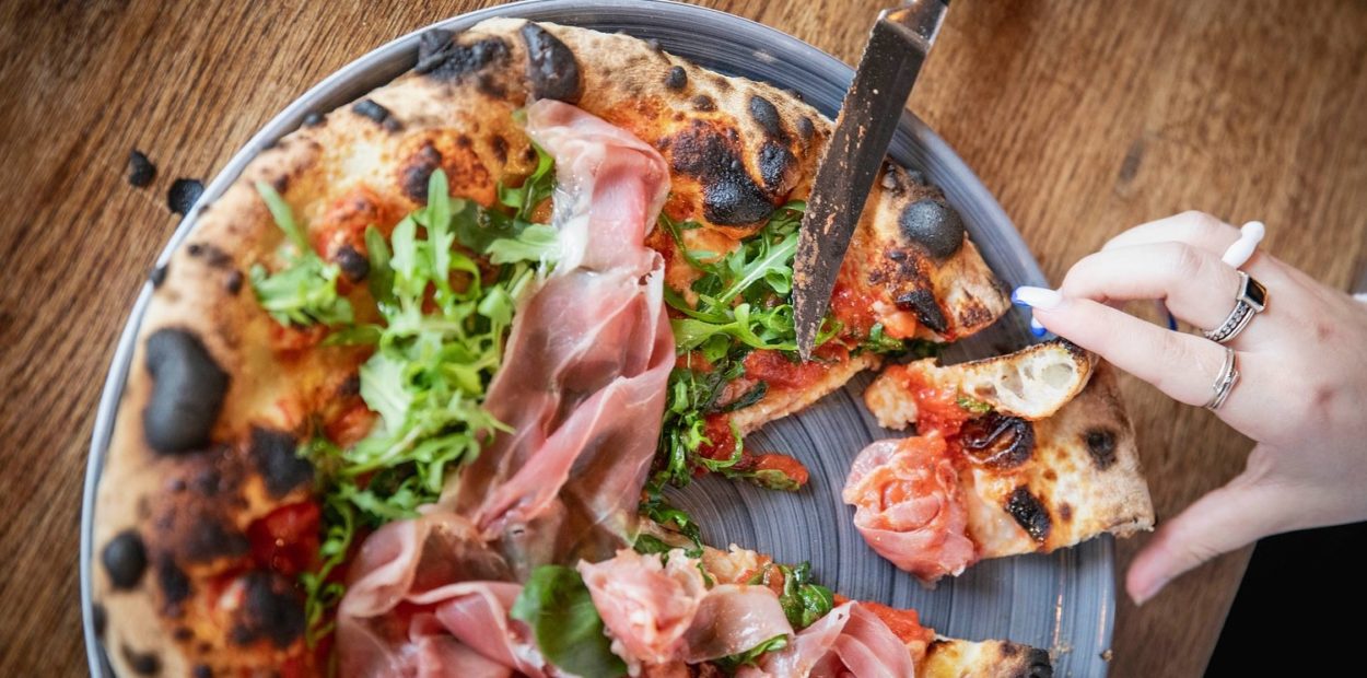 brunch-twin-fin-pizza