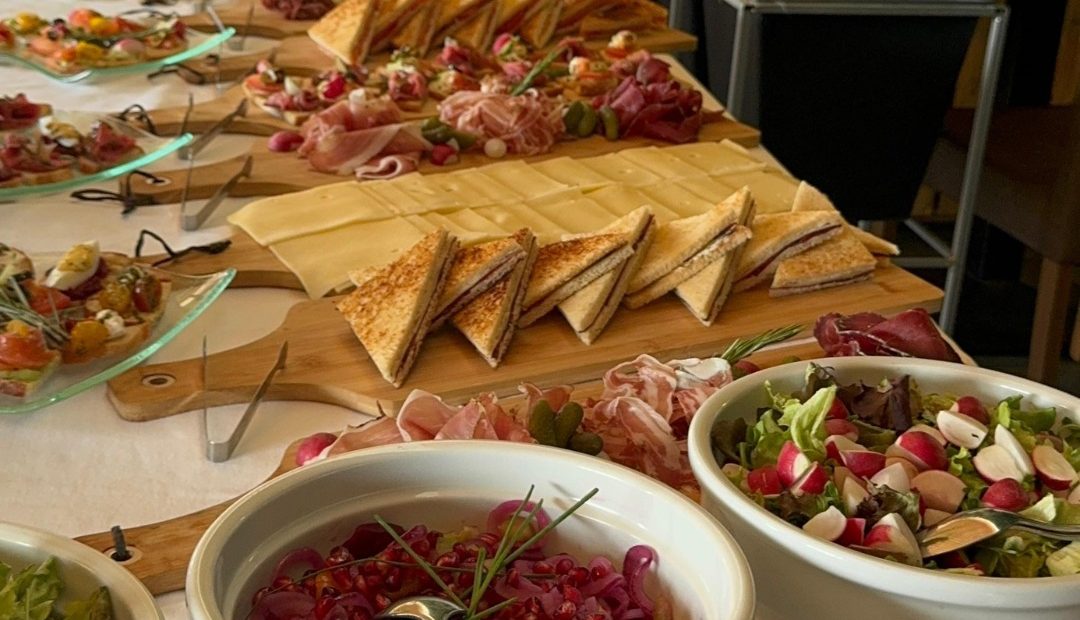 brunch-woodland-bar-&-restaurant-buffet