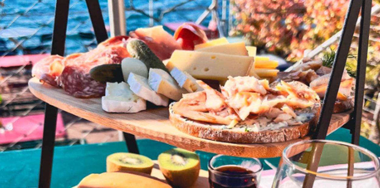 brunch_les_bains_des_dames_buffet