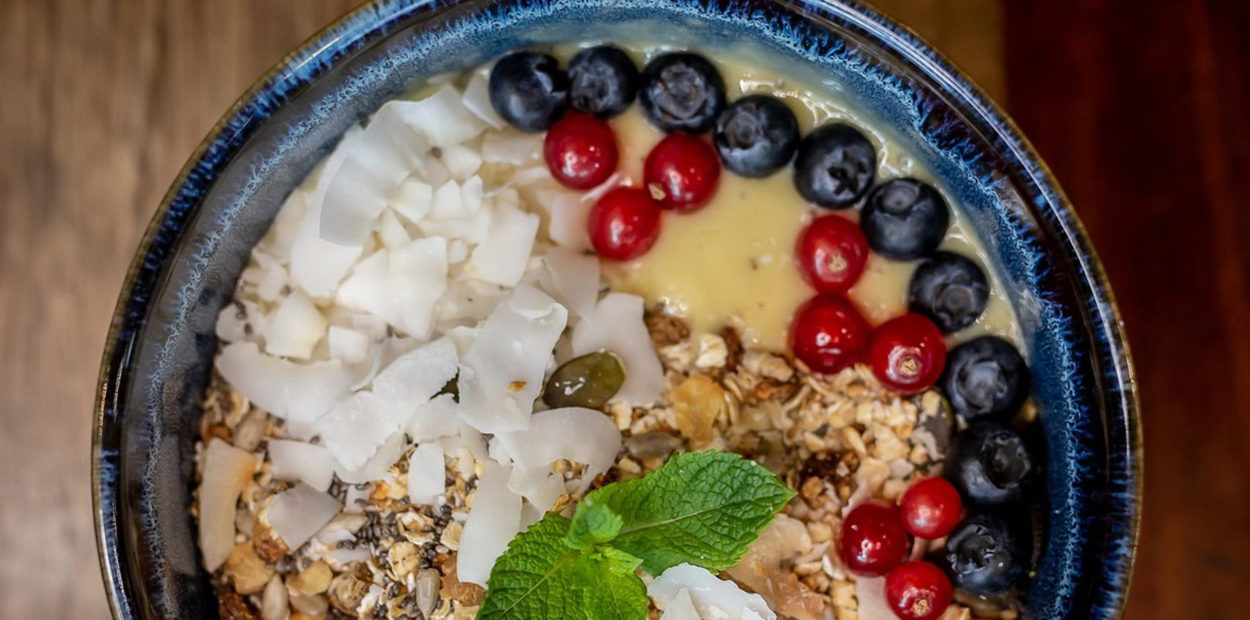brunch_velo_cafe_granola