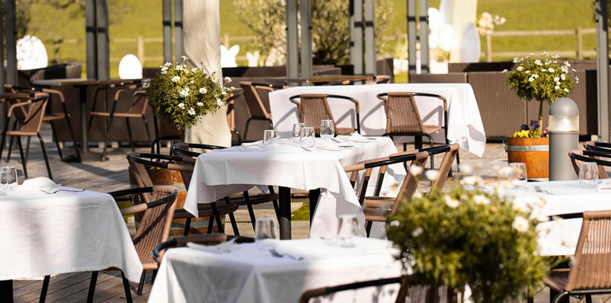 brunch_domaine-de-la-buritaz_terrasser