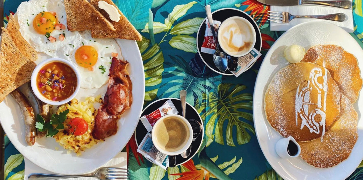 brunch_offshore_cafe_table