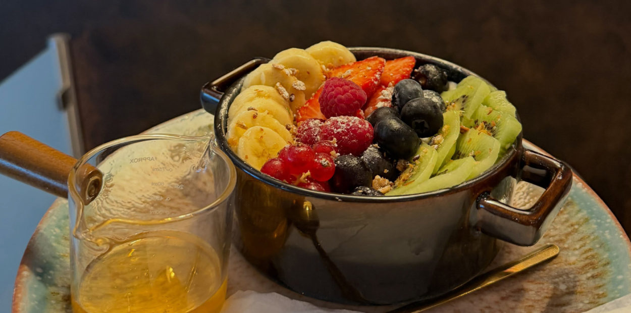 brunch_geneve_coffee_and_mate_crunchy_yogurt