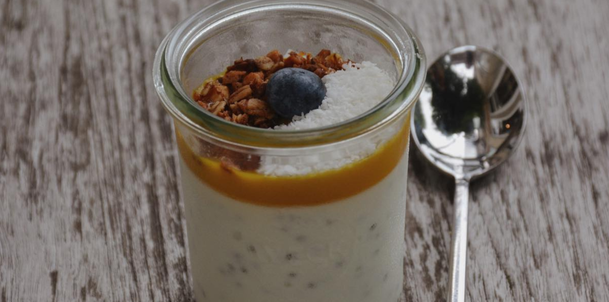 brunch_amriswill_bistro-cartonage_pudding-chia