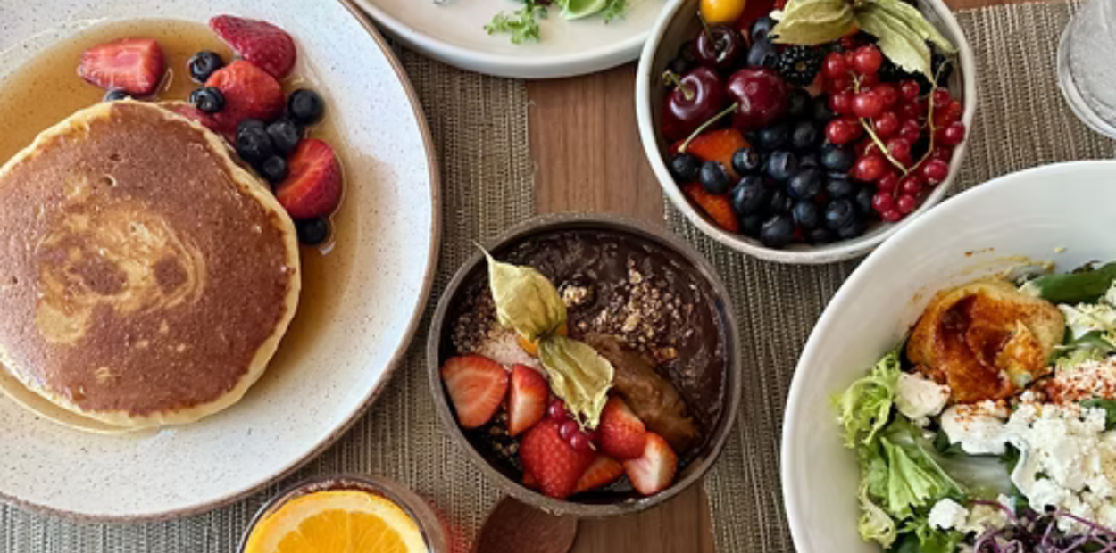 brunch_lachen_shoko_table