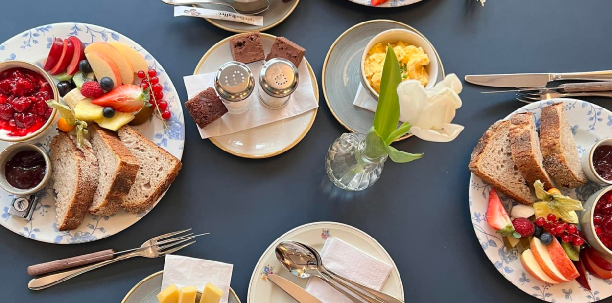 brunch_nafel_kafi-beuge_table4
